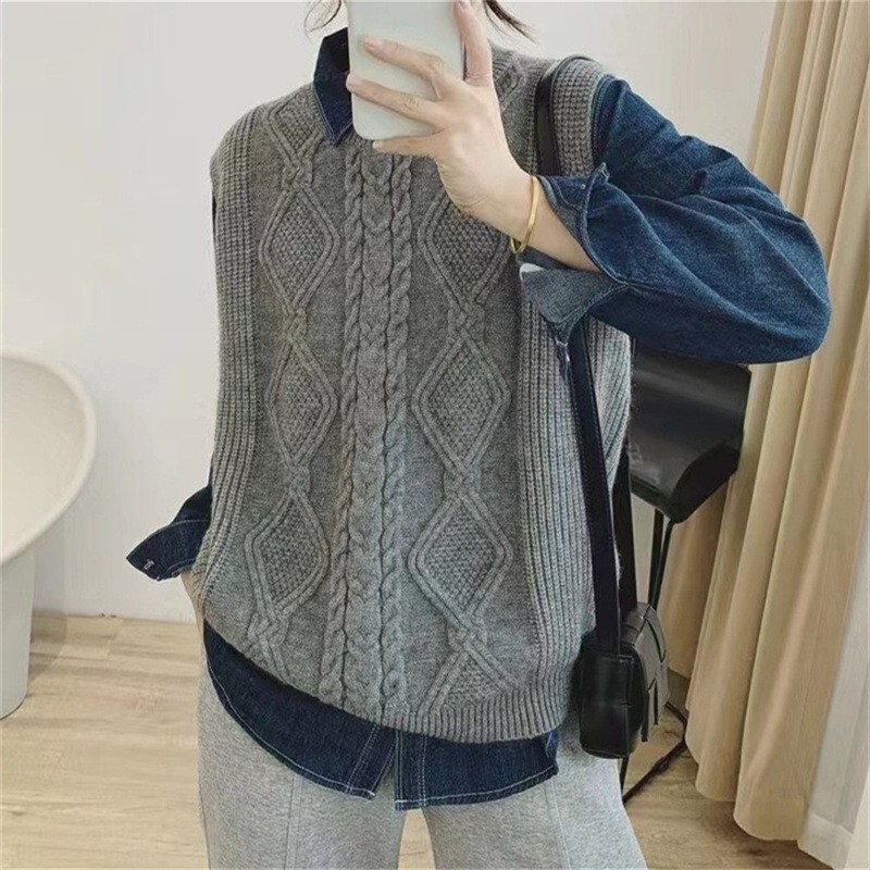 2026 Spring New Knitted Sweater Vest for Women, Round Neck, Diamond Pattern, Korean Style, Outerwear, Trendy