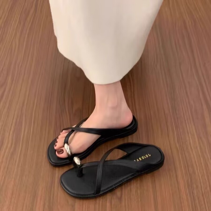 Retro Metal Thong Toe Slippers for Women's Outer Wear 2025 Summer New Flat-Soled Open-Toe Flip-Flops