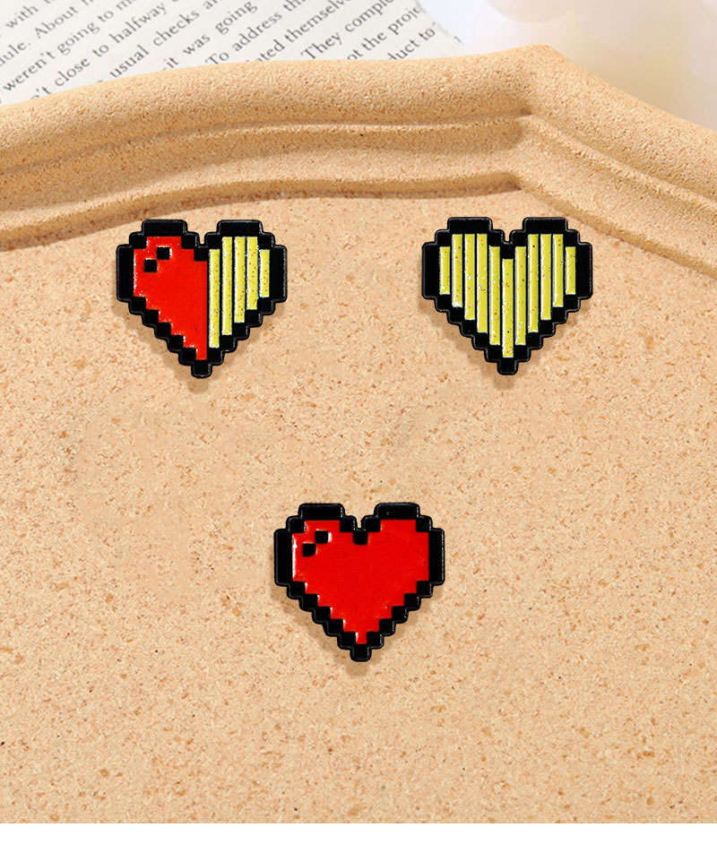 3g Weight Brooches Classification Cute Pin Heart Shape Alloy Plating Unisex Brooches