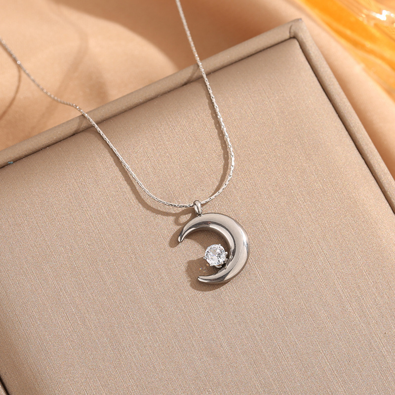Star Moon Crescent Necklace Gold Plated Delicate Clavicle Chain_voghion.com