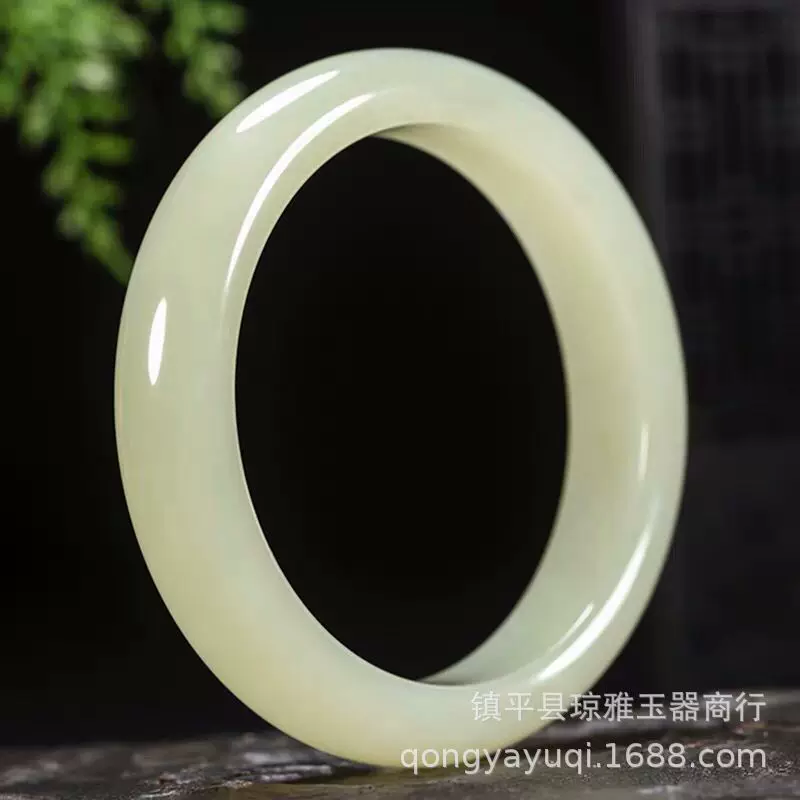 厂家批发仿新疆和田玉手镯平替阿富汗青白玉手镯女款扁条白玉镯子