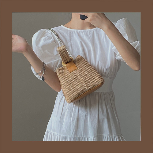 Cute portable straw bag for girls 2024 new niche personality summer chain bag shoulder woven bag trendy