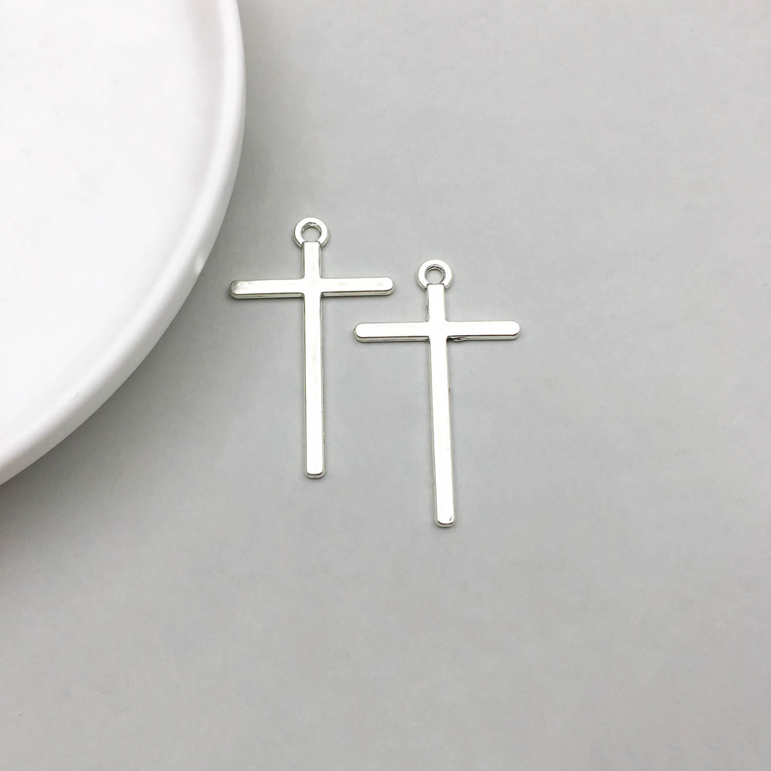 1 Nueva antigua aleación de plata Cruz serie simulación amor Cruz colgante DIY accesorios de la joyería