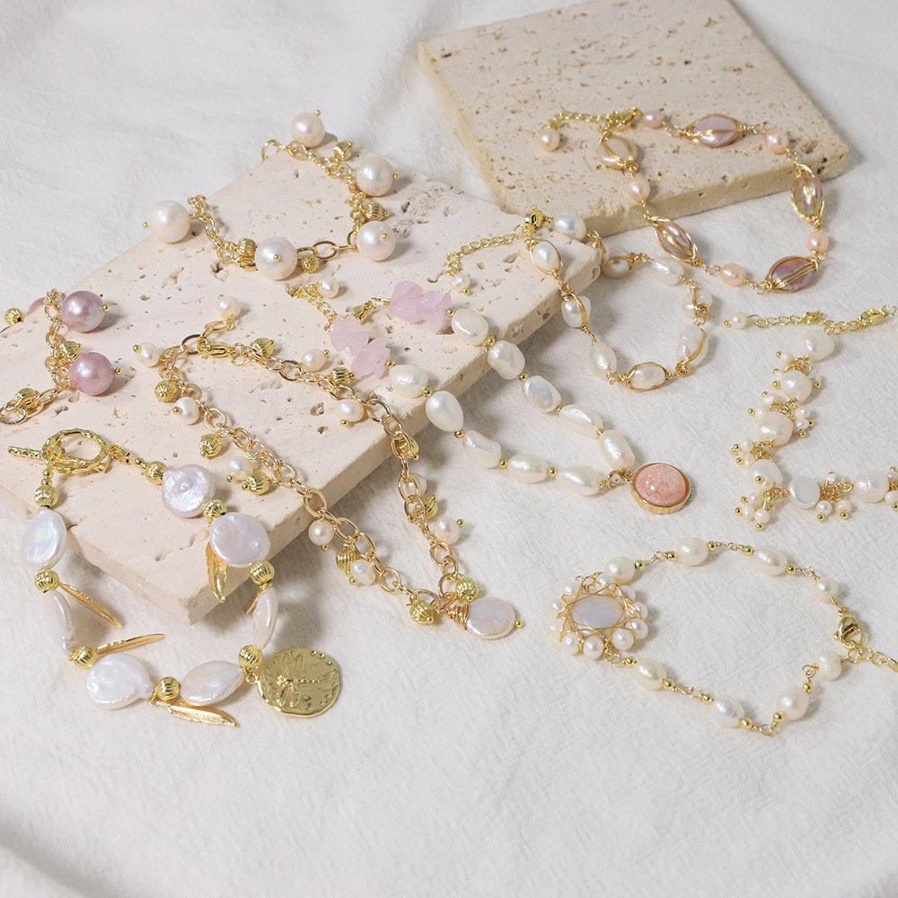 Bracciale elegante con perle d'acqua dolce naturali da donna_voghion.com