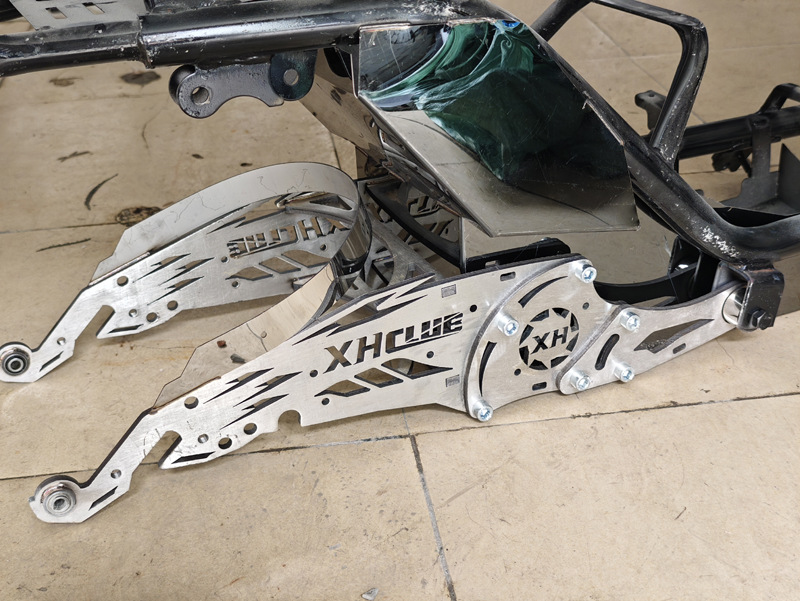 Electric motorcycle tortoise five little turtle king double extended frame to maximize the one-piece warehouse split warehouse with stainless steel flat fork in stock