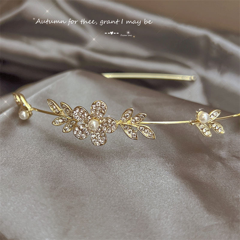 Sweet Flower Alloy Plating Inlay Artificial Pearls Rhinestones Hair Band 1 Piece display picture 1