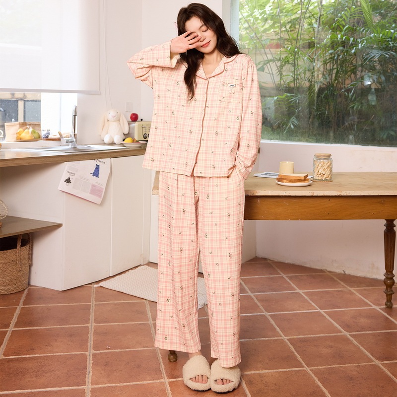New autumn and winter women's pajama set: cotton, with a turn-down collar, sweet and cute design, casual long-sleeved and long-legged loungewear
