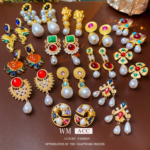 Silver needle oval diamond love angel earrings literary retro medieval palace style niche earrings temperament earrings for women