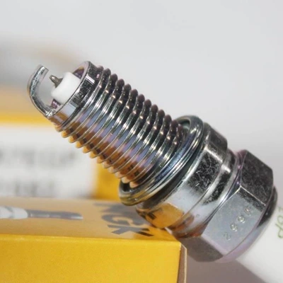 NGK platinum spark plug DCPR7EGP Alışdırma şamı (Sveçalar)
