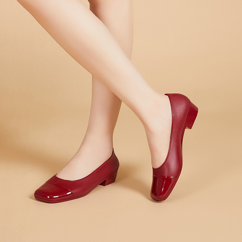 New Simple Anti-Slip Thickened Sandals for Moms, Women's Summer Outdoor Wear, Square-Toe Chunky Heel Height-Increasing Korean-Style Closed-Toe Shoes for Work