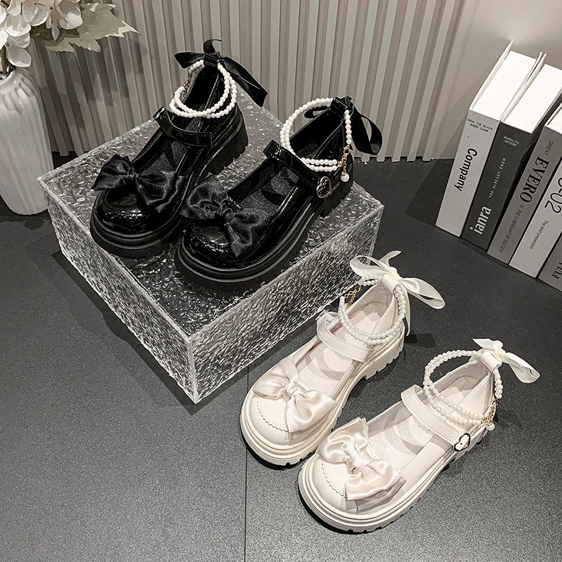 Британские туфли на высоком каблуке с толстой подошвой, женские туфли Мэри Джейн, летние новинки 2025 года, с бисерным бантом, маленькие кожаные туфли.
