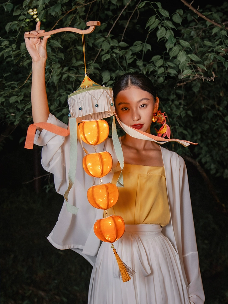 Рука короля хурмы маленький фонарь подвеска 2025 Новый год бамбуковый фонарь ручной работы