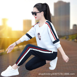 Sports Suit Women's Autumn New Fashionable Elegant Middle-aged Mother Casual Sweatshirt Square Dance Running Two-piece Set
