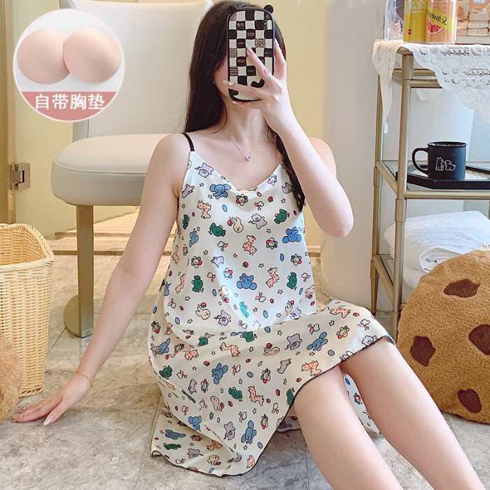Una variedad de pijamas de verano giratorio cojín de pecho de seda simulada vestido de cinturón sexy pijamas de flores y hierbas dibujos animados ropa para el hogar