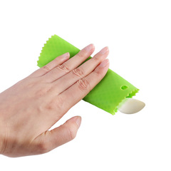 New Straight Hole Garlic Peeler Household Manual Garlic Skinning Tool Creative Kitchen Small Gadget Peeling Cylinder