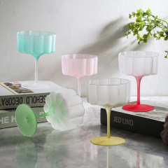 クリスタルガラス花びら高足カップクリエイティブ花カクテルシャンパンカップマカロンカラーフロスト洋酒カップ