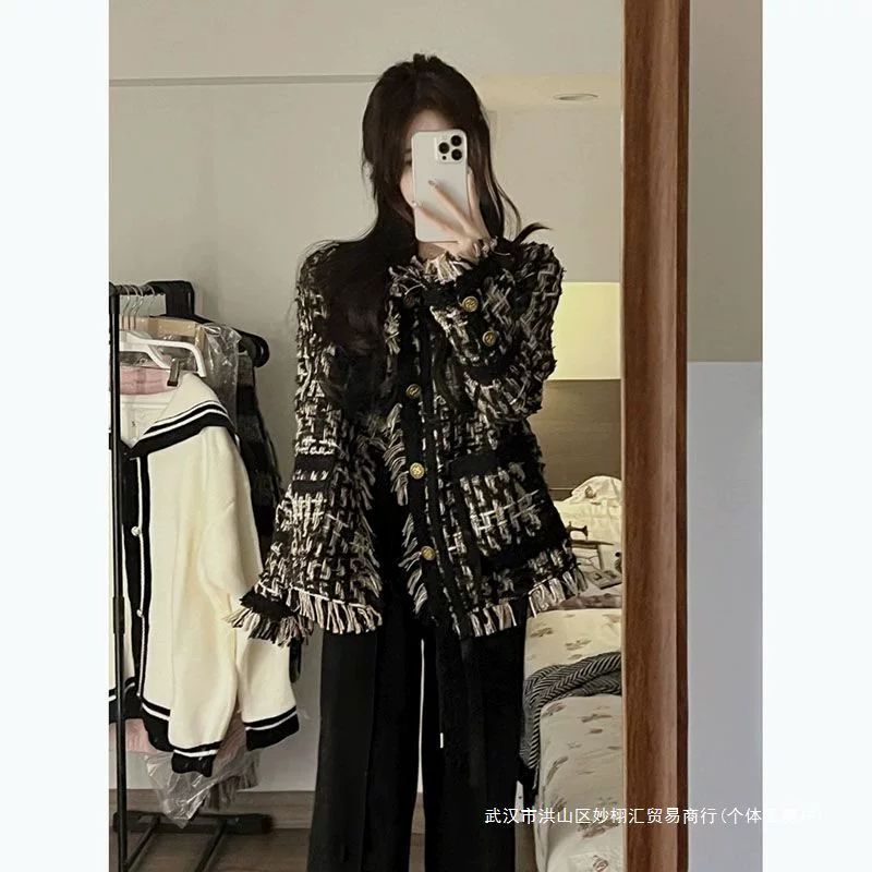 Трикотажная стеганая демисезонная куртка, стиль Chanel, повышенная толщина