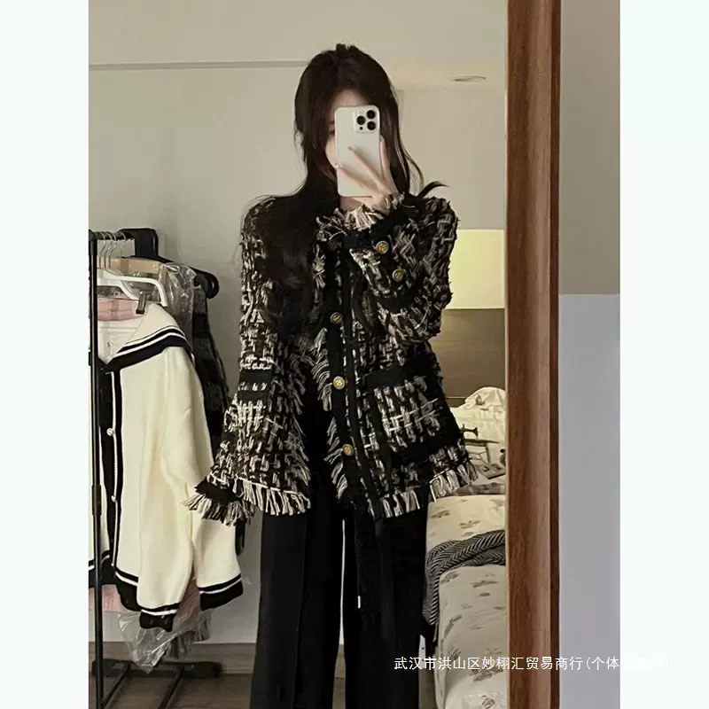 Трикотажная стеганая демисезонная куртка, стиль Chanel, повышенная толщина