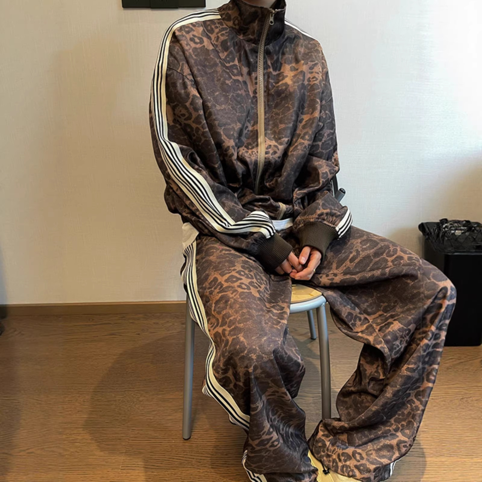 Men's American Retro Sports Suit Vintage Brand Jacket And Sweatpants Set Leopard Print Trendy Digital Striped Outerwear_voghion.com