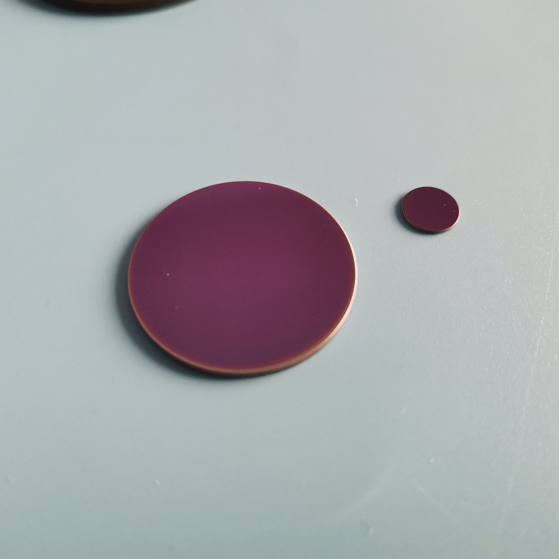 D7mm*T0.5mm LWIR 锗窗口镀膜AR@8-12um