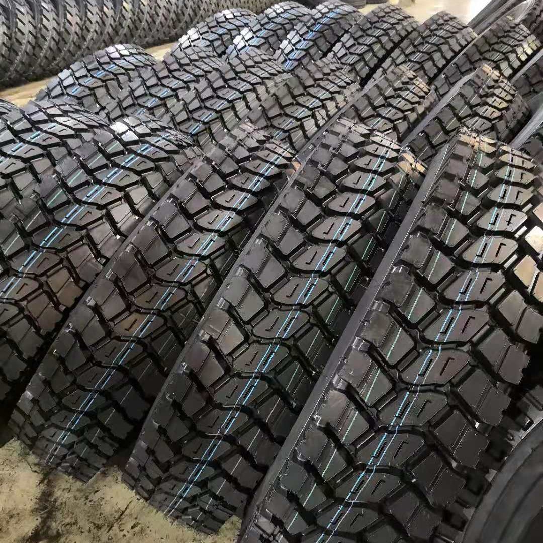 汽车货车卡车轮胎7.00R16/7.50R16/11.00R20全钢块花轮胎厂家现货