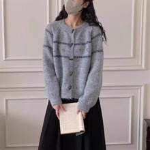 秋冬新款圆领牛角扣针织衫开衫女日韩风跨境森系绣花休闲百搭毛衣