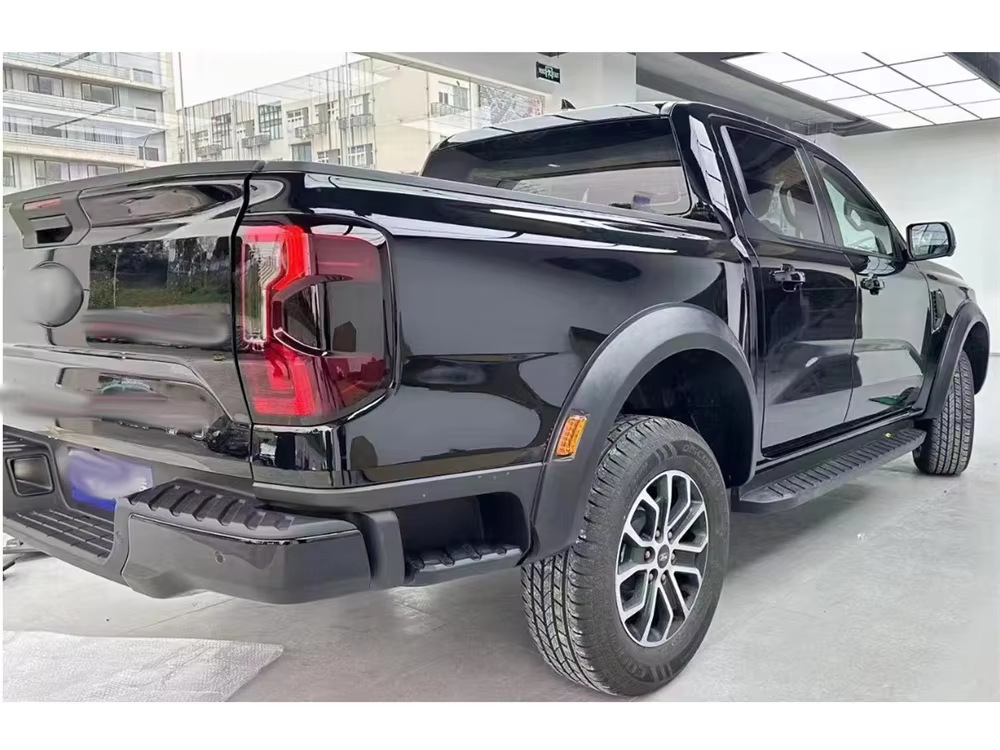 Suitable for 22-25 model domestic Ford Ranger T9 initial release off-road version with illuminated wheel arch modification parts