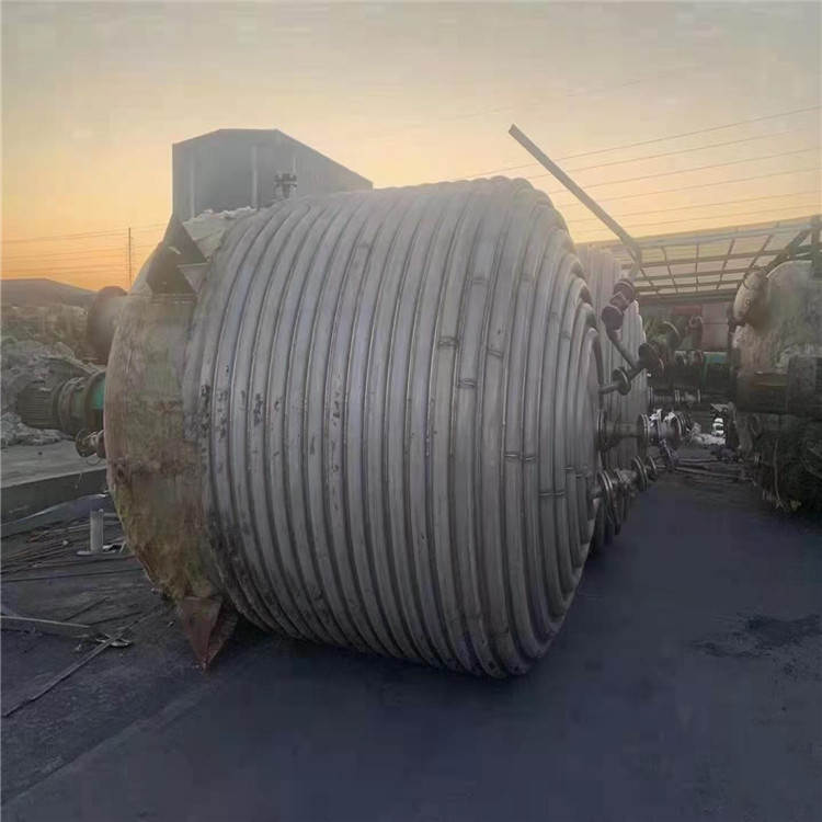 供应报价二手10立方12个璧厚不锈钢反应釜 304材内外盘管反应釜