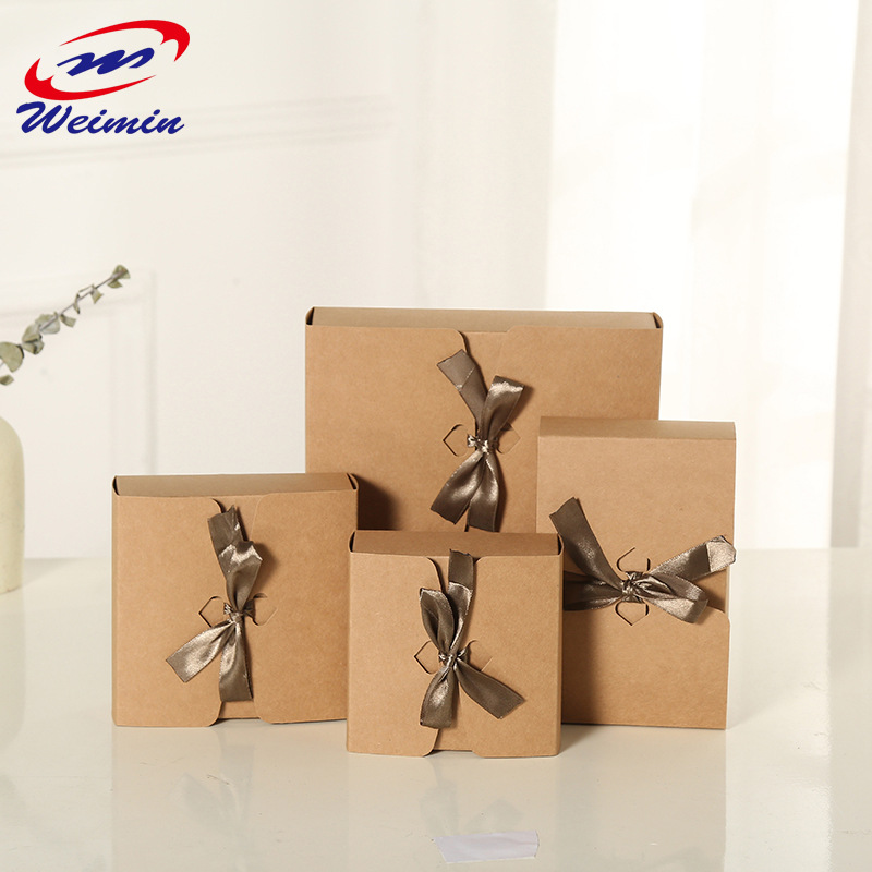新款350克牛卡甜点包装盒创意礼品蛋糕打包盒翻盖蝴蝶结捆绑纸盒
