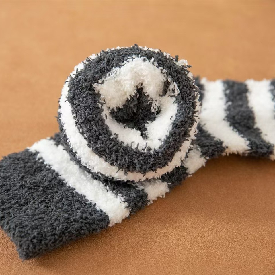 Calcetines de forro polar de coral para hombre, calcetines a media pantorrilla a rayas de forro polar para hombre, que no se desprenden, gruesos, cálidos calcetines para el suelo, calcetines para el hogar, suaves.