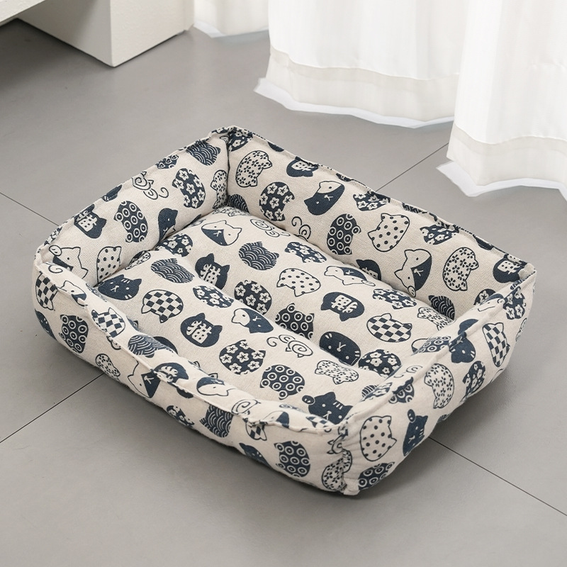 Tête de chat blanc (nid carré) / S-44*32cm