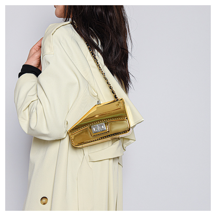 Ženska torba za rame, mala četvrtasta torba s lancem_voghion.com