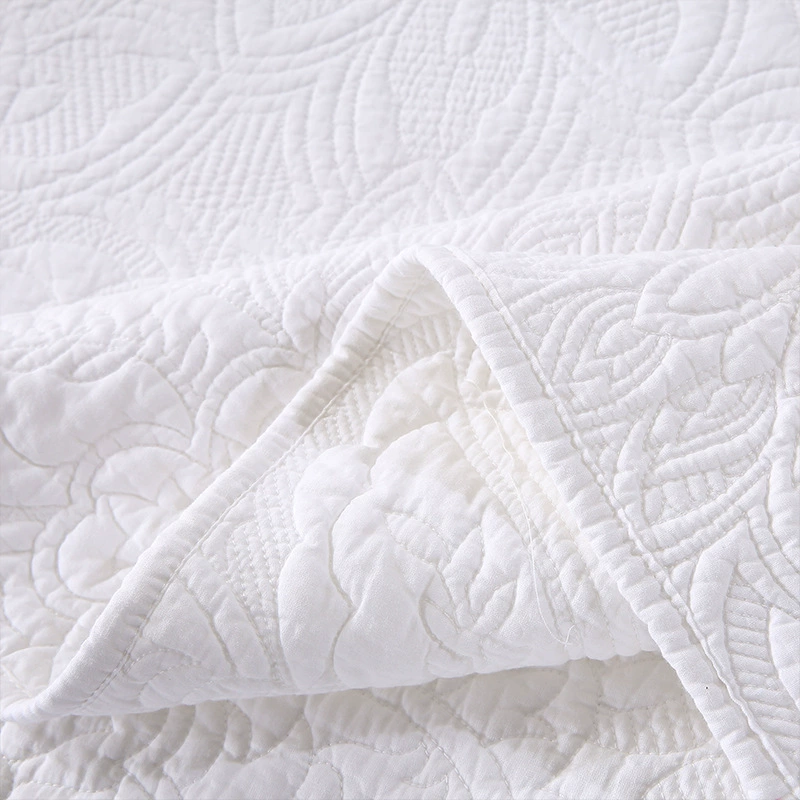 Manufacturer wholesale modern simple white bellflower flower quilt quilt solid color bed three-piece bed cover washed quilt