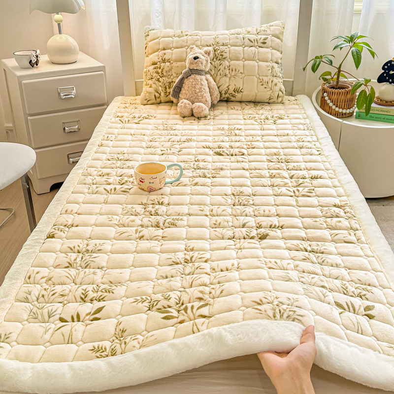 Colchón de terciopelo caliente de invierno de clase A materna y infantil colchón de terciopelo de leche colchón tatami dormitorio colchón de dormitorio