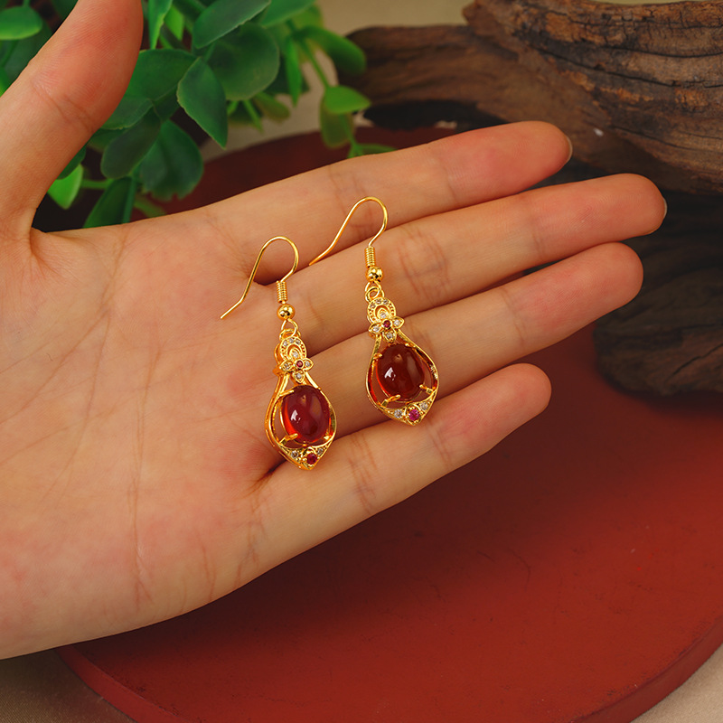 Designer style micro set emerald earrings for women's elegant and atmospheric earrings_voghion.com