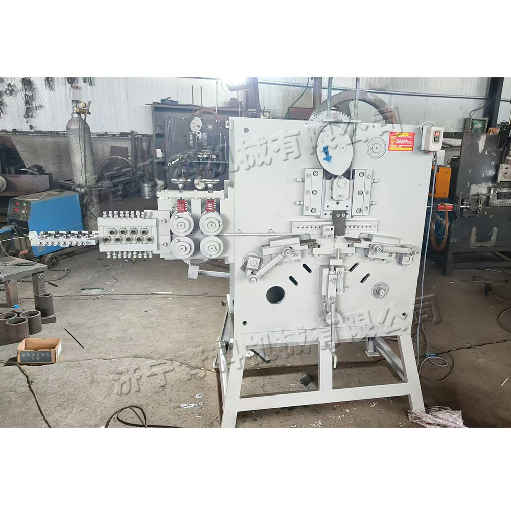 Máquina de alimentación automática y embalaje de hebilla de hierro de metal para equipos de formación de bobina de acero eléctrica y máquina de producción de bloqueo de embalaje