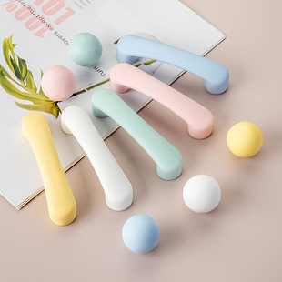 �R������ɫ�A�����փ�ͯ���������T�������Ī�m�Ϸ��{ɫС����
