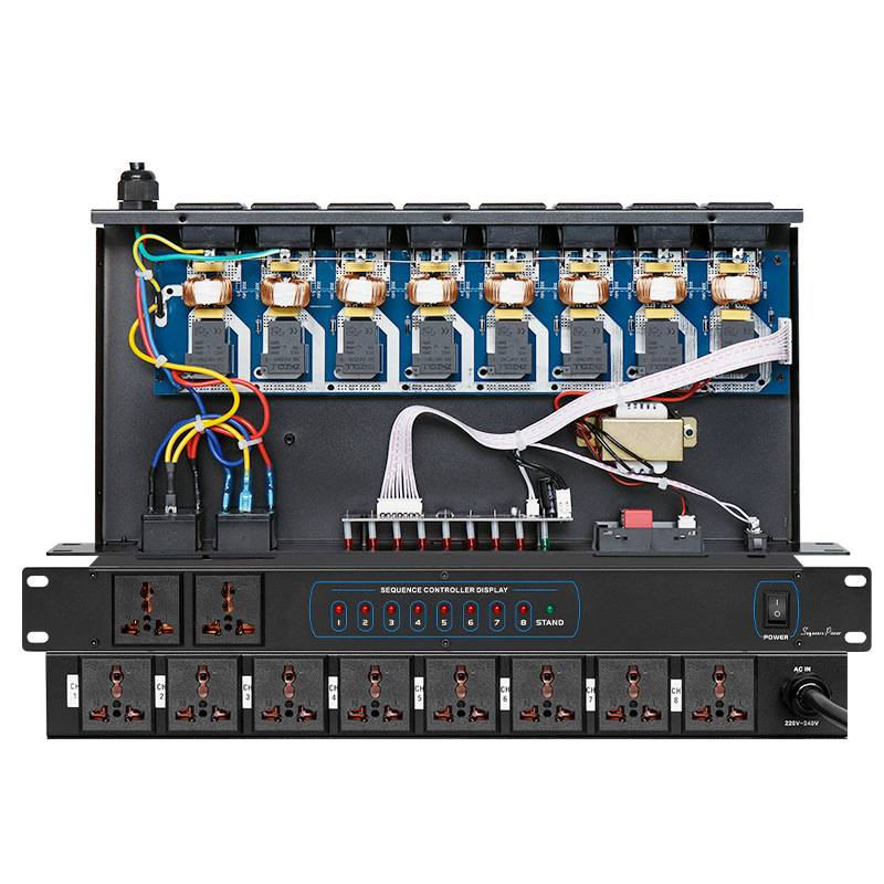 Computadora de control central con puerto serie RS232 controla el controlador de secuencia de encendido de 10 vías y el interruptor de equipo de audio del amplificador de 9 vías
