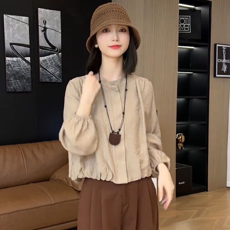 European-style simple and fashionable long-sleeved round-neck shirt for women, autumn 2026 new model, elegant, loose-fitting, slimming shirt