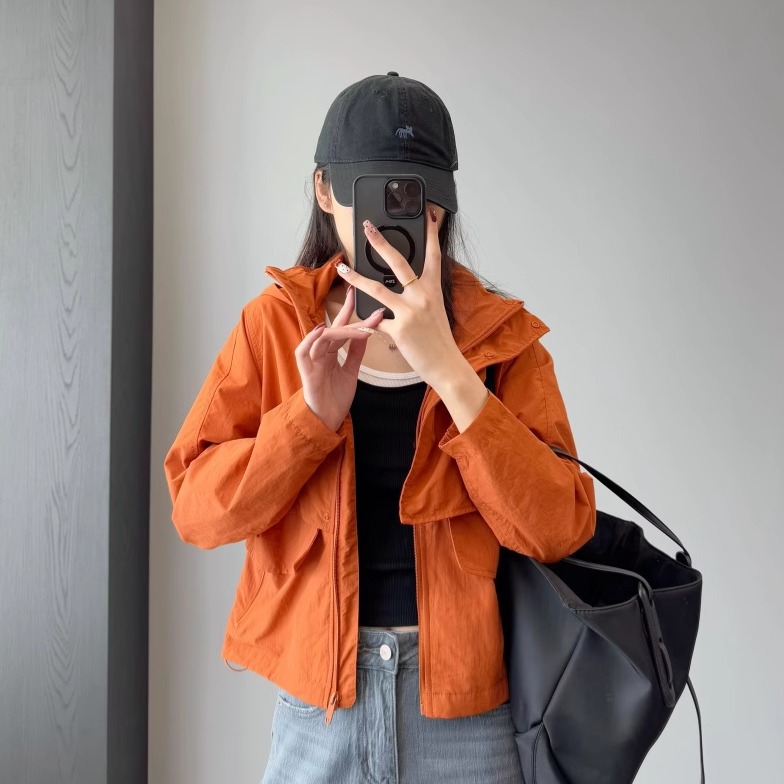 Lu風衣工装シリーズはシンプルでやせています。