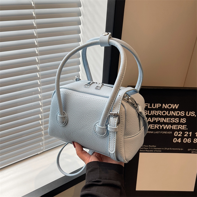 2026 nuevo bolso de bolos popular bolso de hombro para mujeres estilo coreano de viaje diario ocio nicho de diseño