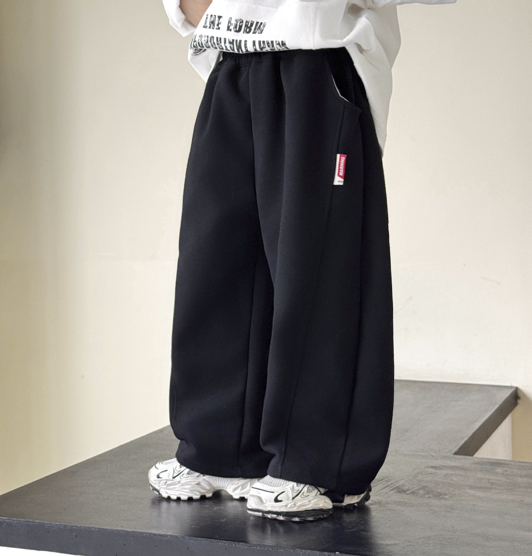 Black trousers