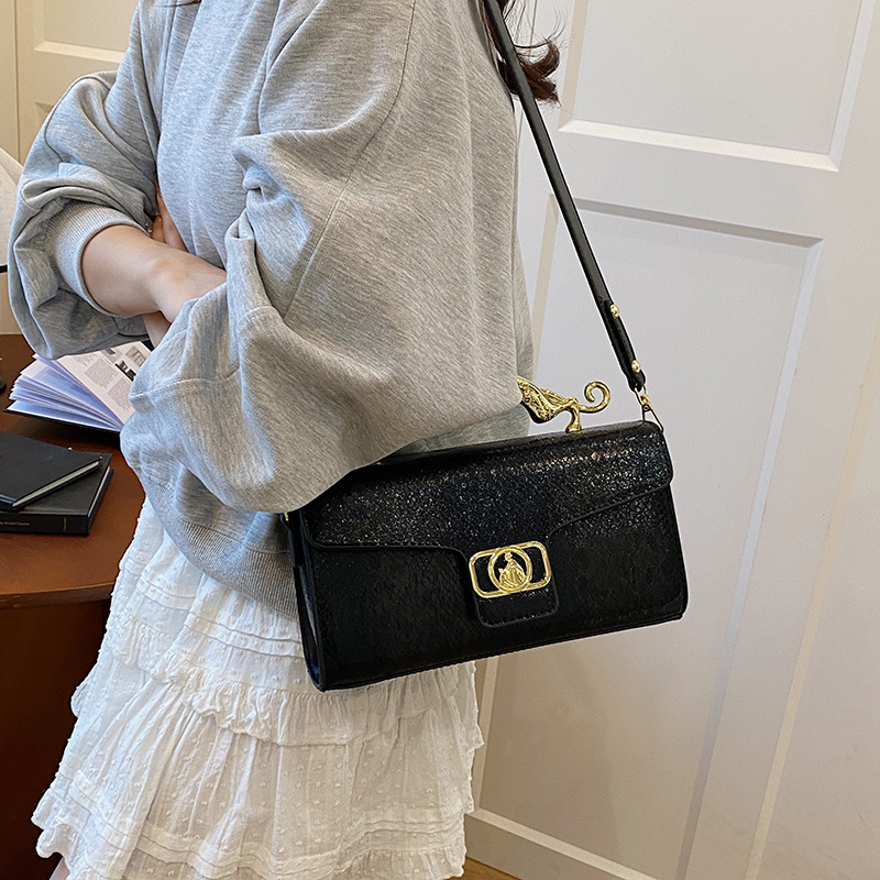 Bolso de textura transfronteriza 2025 verano nuevo bolso femenino bolso de hombro con estampado de piel de serpiente de alta calidad bolso de mensajero de color de contraste retro