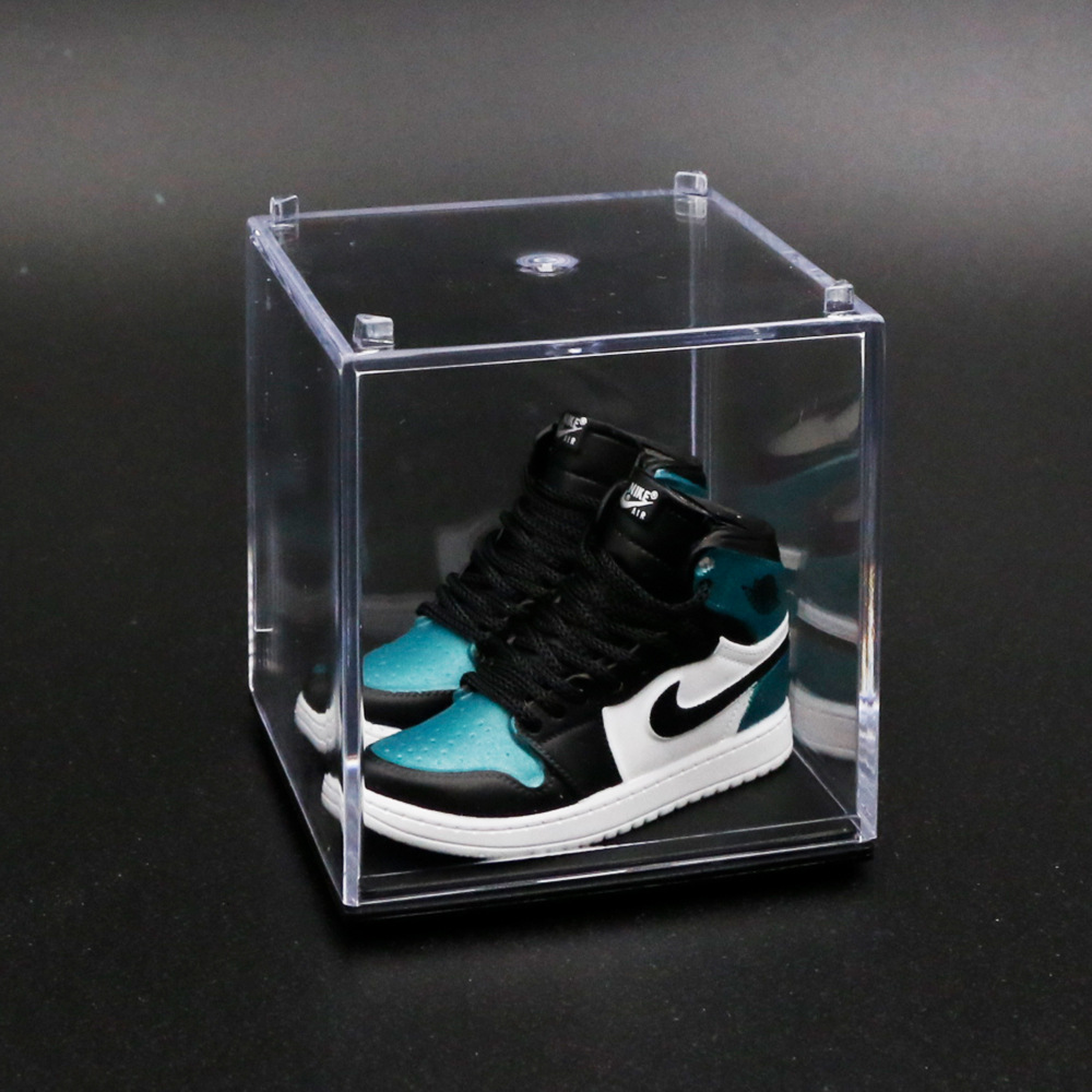 AJ zapatos de baloncesto zapatos de moda mini modelo tridimensional dedo del pie rojo y negro decoración del coche decoración de la torta modelo de zapato hecho a mano