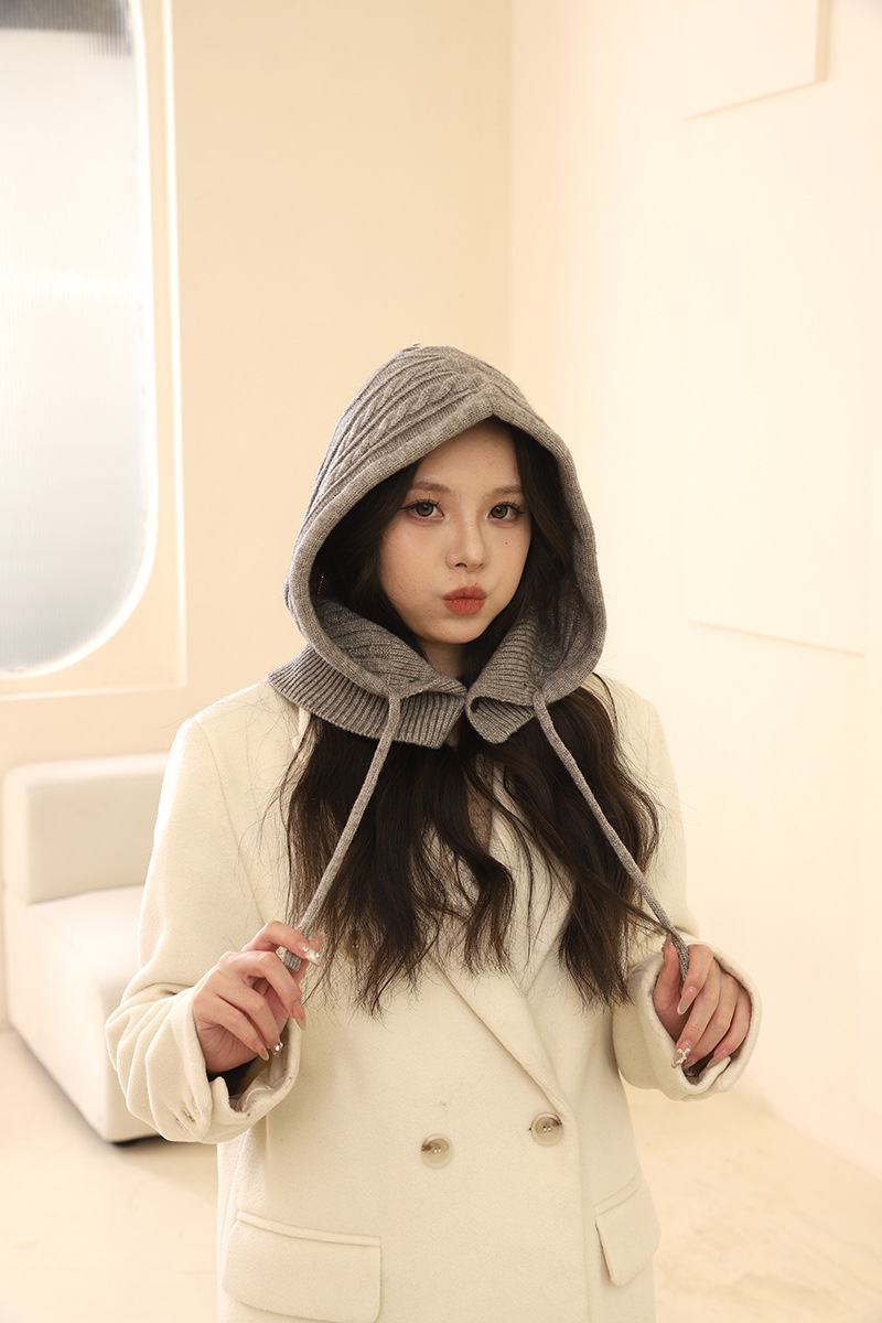 cashmere women's thickened knitted with a collar for both autumn winter warmth and windproof versatility._voghion.com