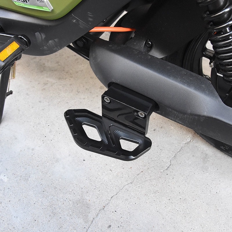 Applicable calf u2 rear pedal electric car UQI + modification accessories MQIL far-reaching GT1 microphone Bell 918 pedal