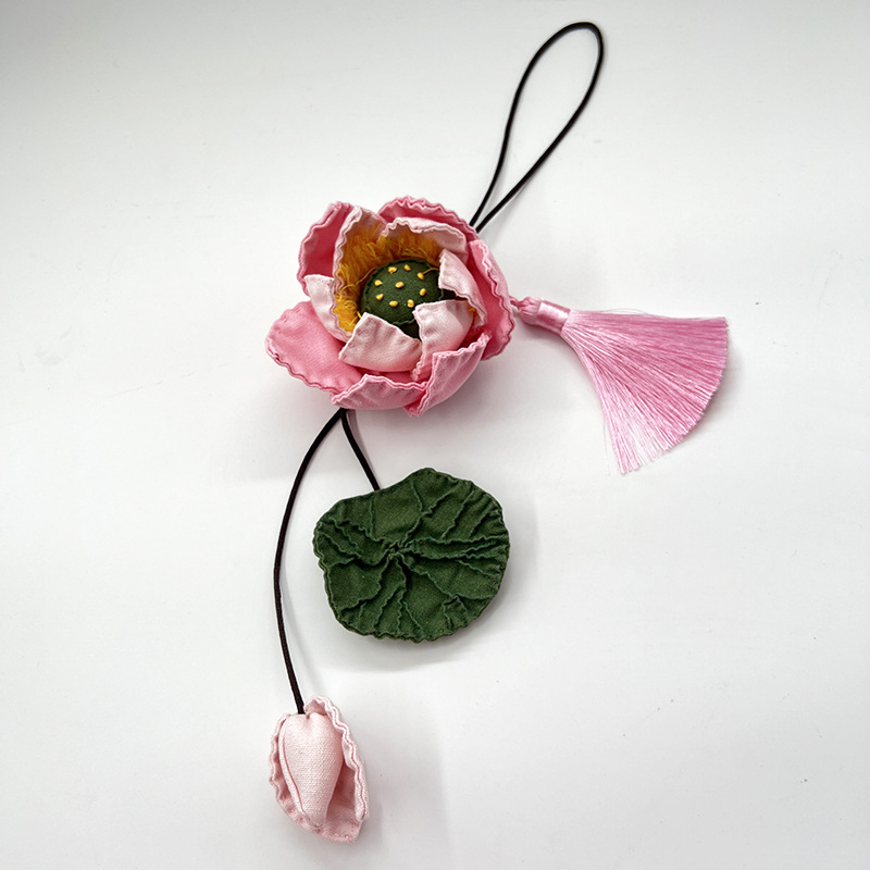 Hecho a mano DIY patchwork colgante Lu Bordado Lotus joyería hanfu accesorios periféricos Flor de tela Decoración