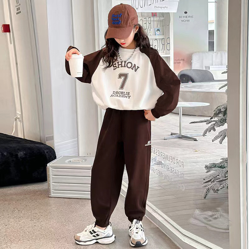 Felpa con cappuccio per ragazze 2024 Autunno Nuovo Medio e Grande Stile Occidentale Tempo Libero Sport Manica Lunga Bambini Due Pezzi Set_voghion.com