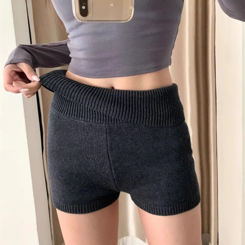Knitted autumn fashionable leggings