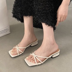 法式晚風涼拖鞋夏季外穿女鞋子2024年新款銀色方頭配裙子粗跟涼鞋